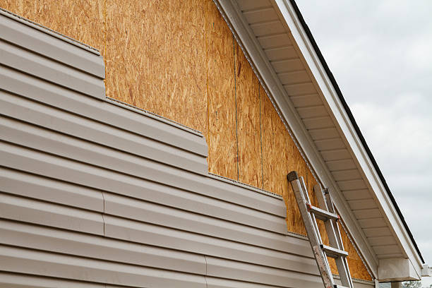 Professional Siding Repair technician working in Hanover, PA